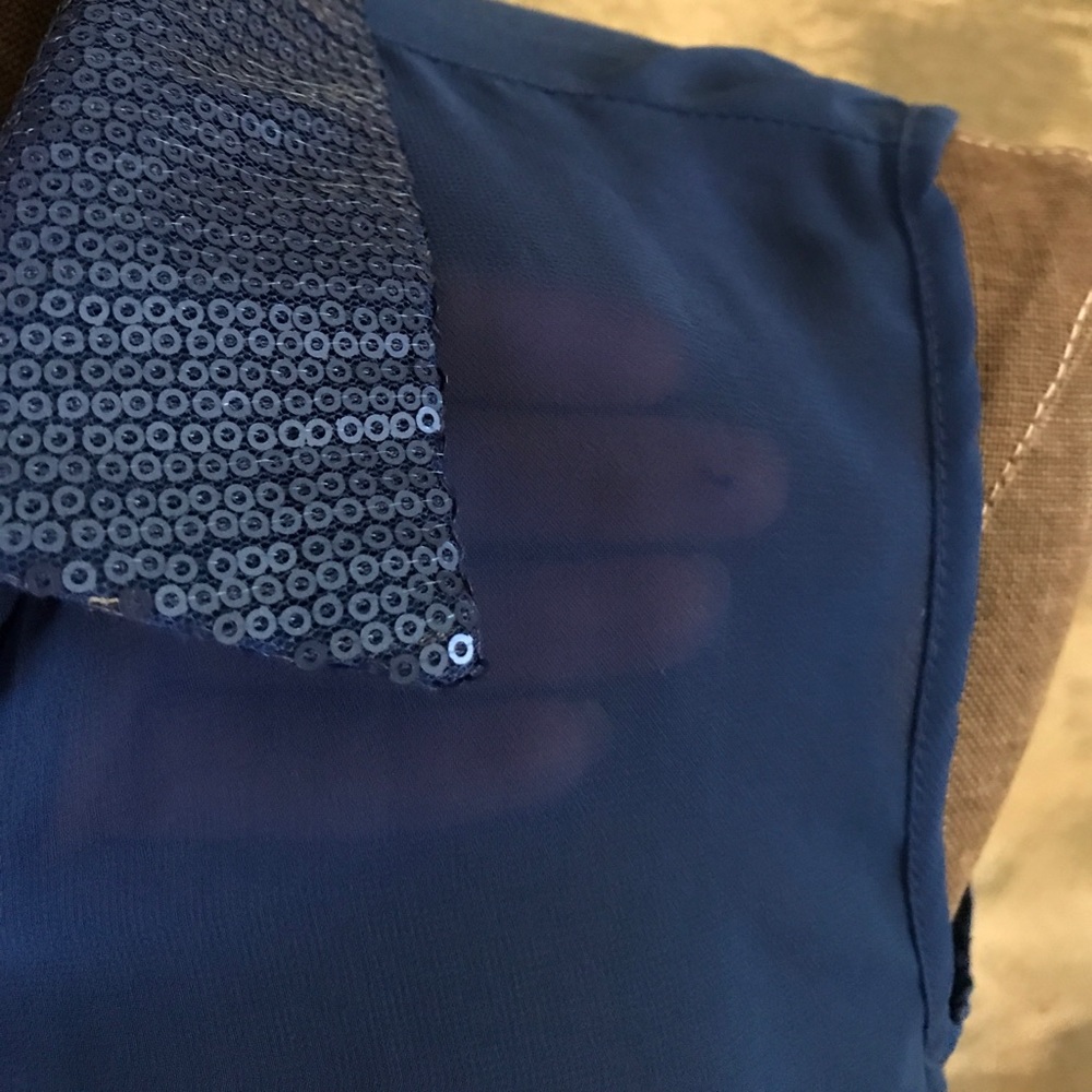 NWT Forever 21 Cobalt Blue Sequin Collar Sleeveless Button Down Blouse S - Picture 6 of 7